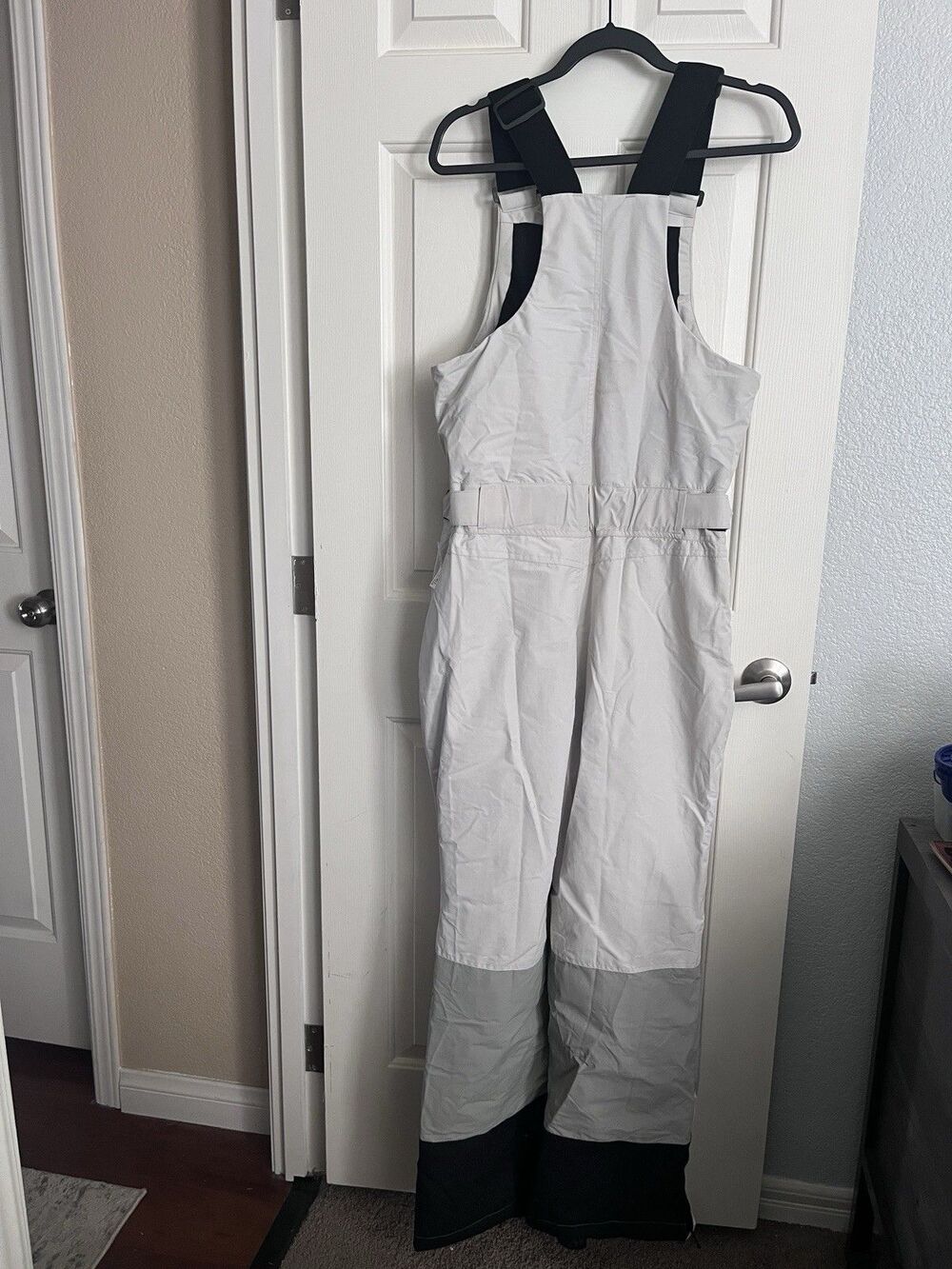 NEW Amazon Essentials Men’s Insulated Snow Bib Pants Gray/Black M Regular Ski - Picture 2 of 5